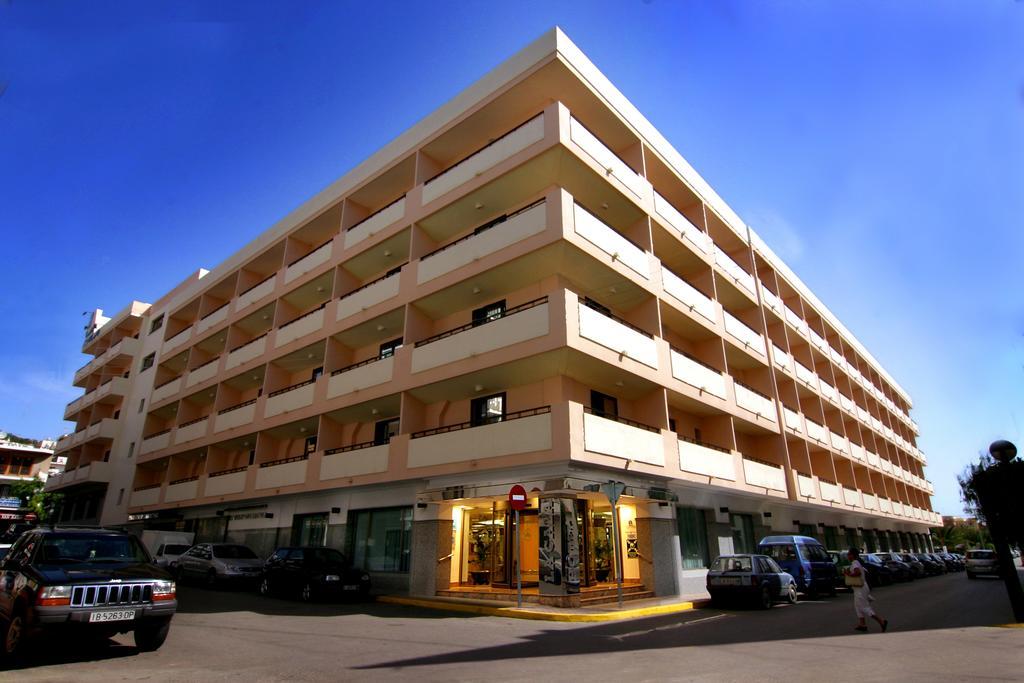 Invisa Hotel La Cala (Adults Only) Санта-Эулалия-дель-Рио Экстерьер фото